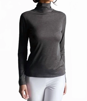 Fashionable Knit Take-Out Turtleneck Shirt In Charcoal Grey