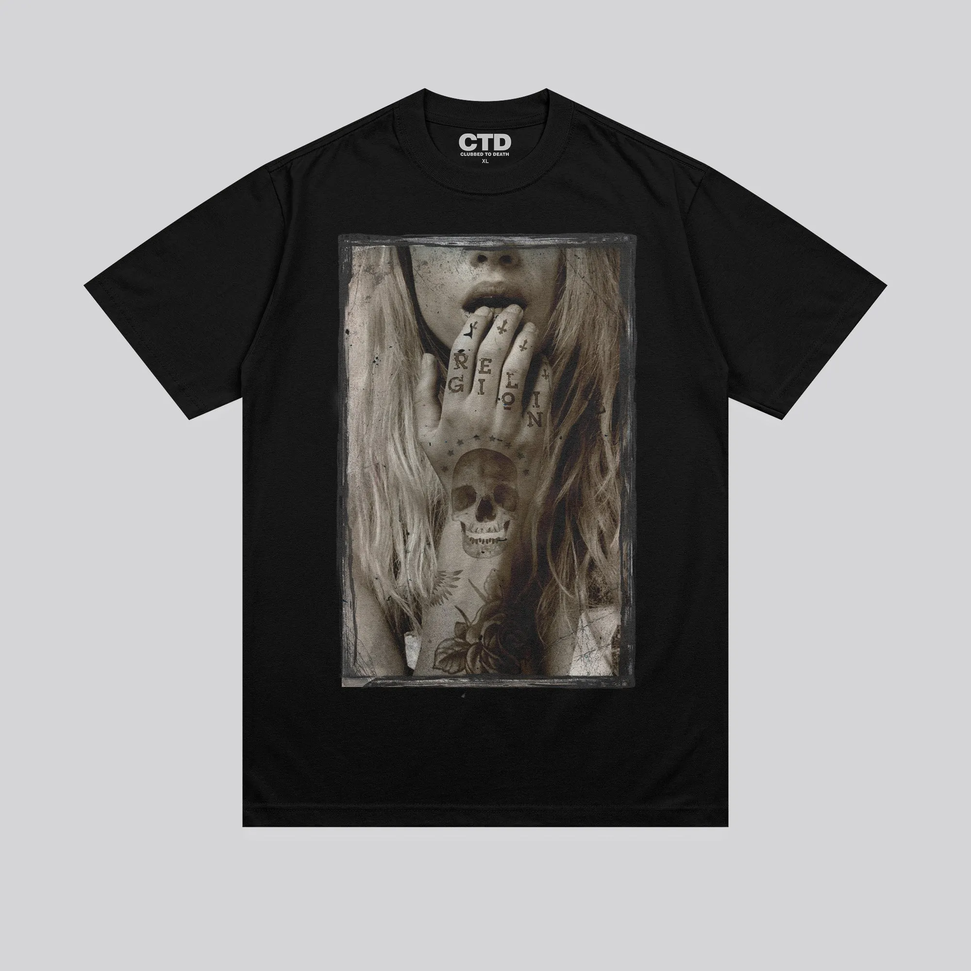 TEMPTED T-SHIRT BLACK Gym clothing