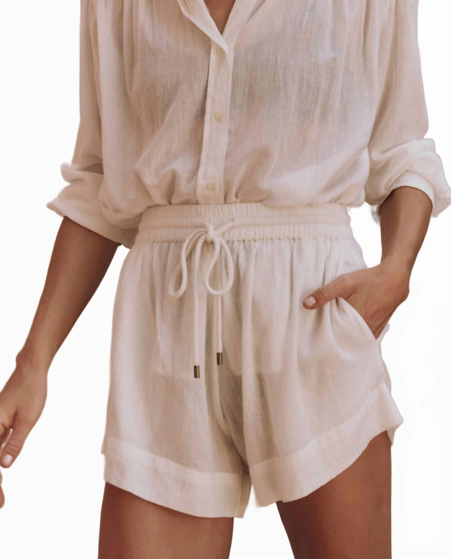 Durable Waistband SeamlessConstruction The Delta Short In White