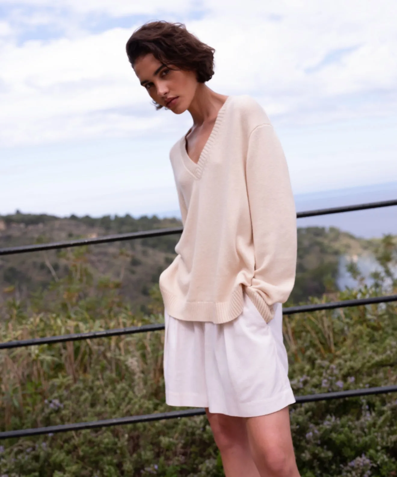 Simone V-Neck Ventilation Panel Lightweight Thermal Weave