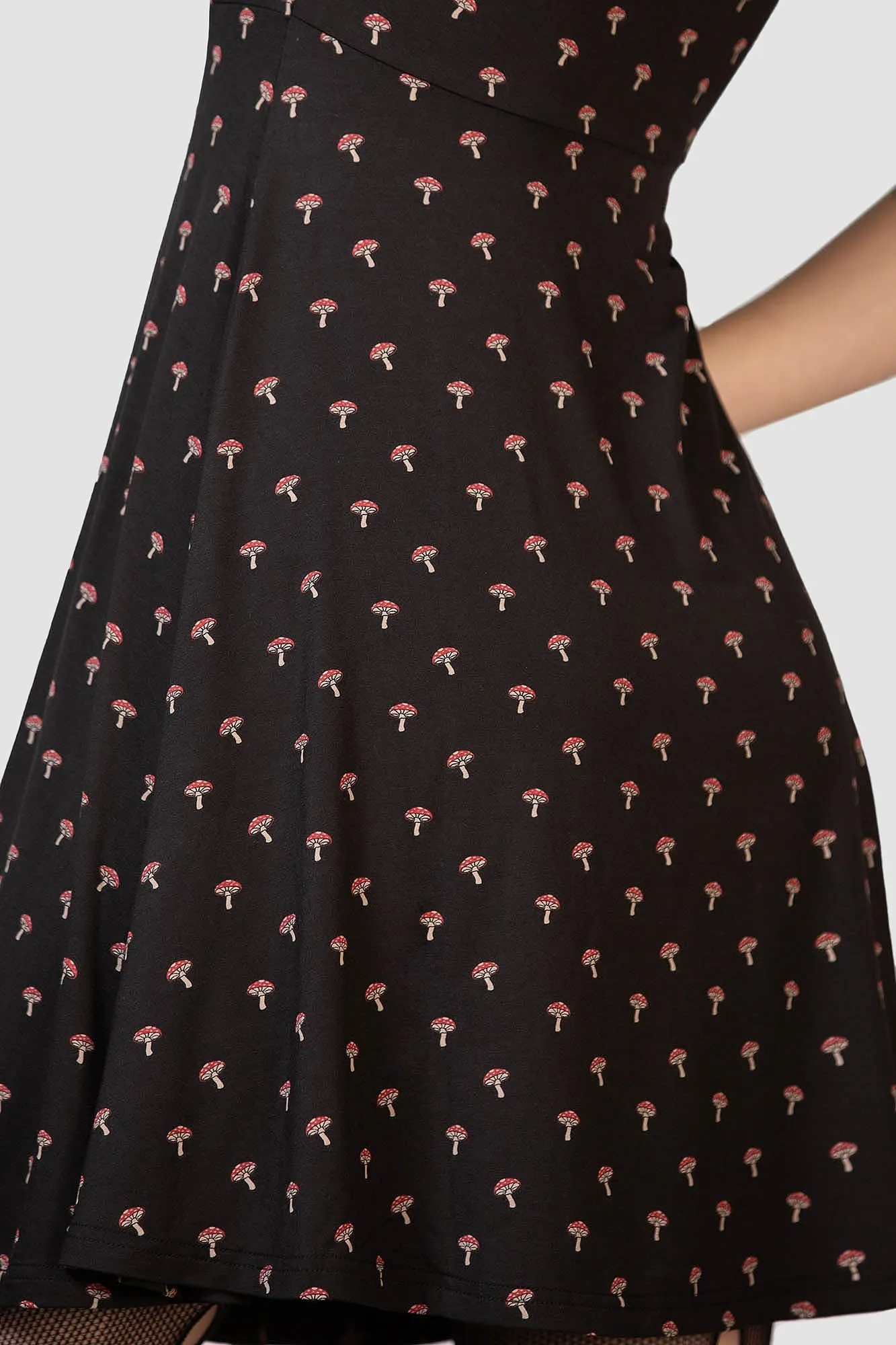 Contemporary Vibe Seasonal Must-Have Poisonpie Mini Dress