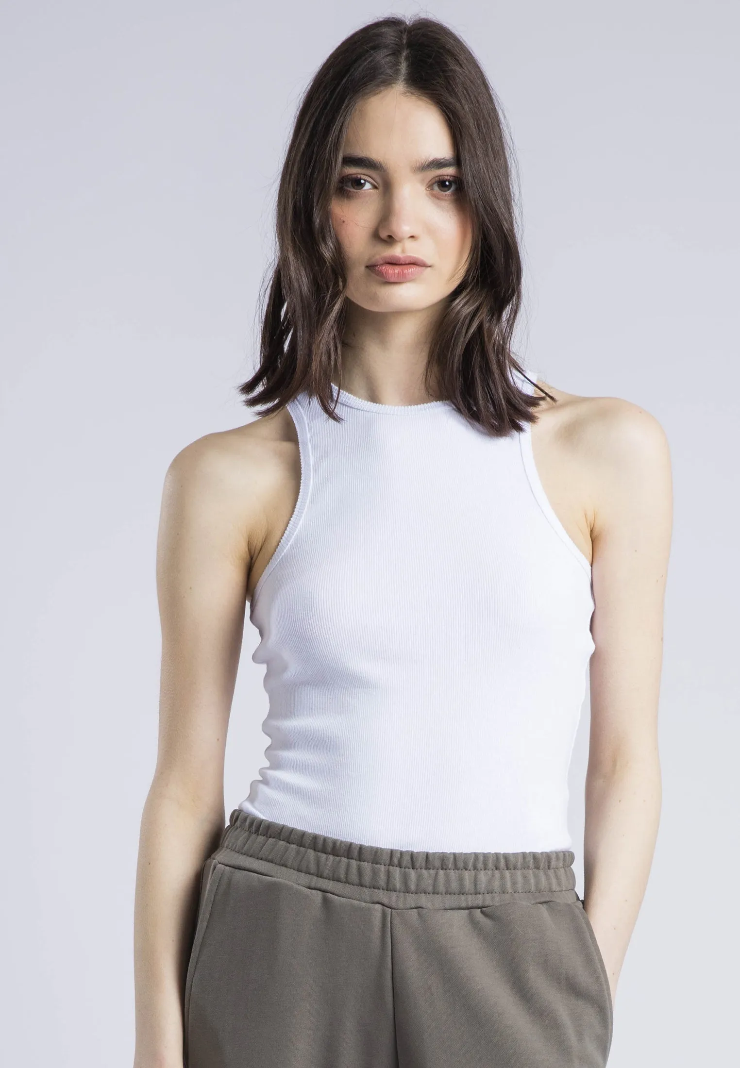 HIGH NECK VEST WHITE Drop Shoulder Design layerable