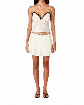 Tiny Skort In Off White/black Clean Fit Travel Essential
