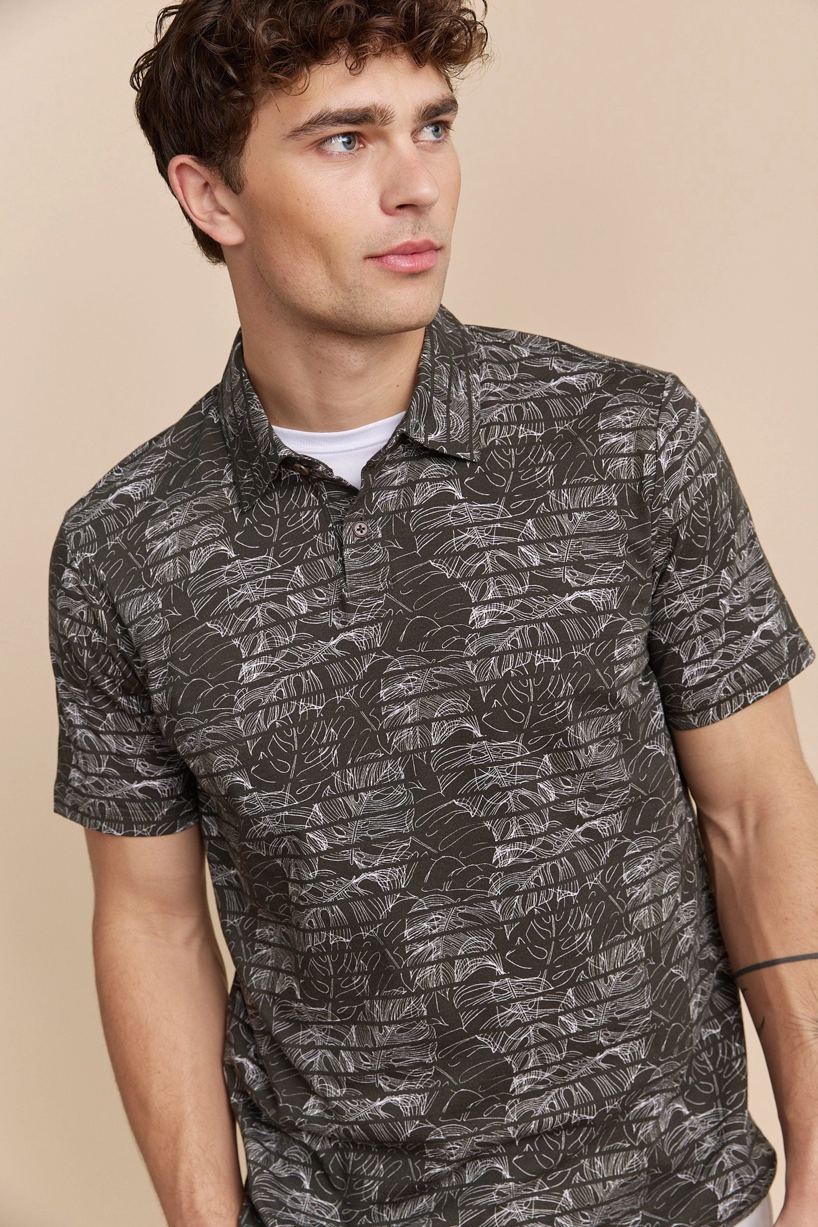 Outdoor Comfort UVBlocking Fabric Tech Tropical print stripped polo