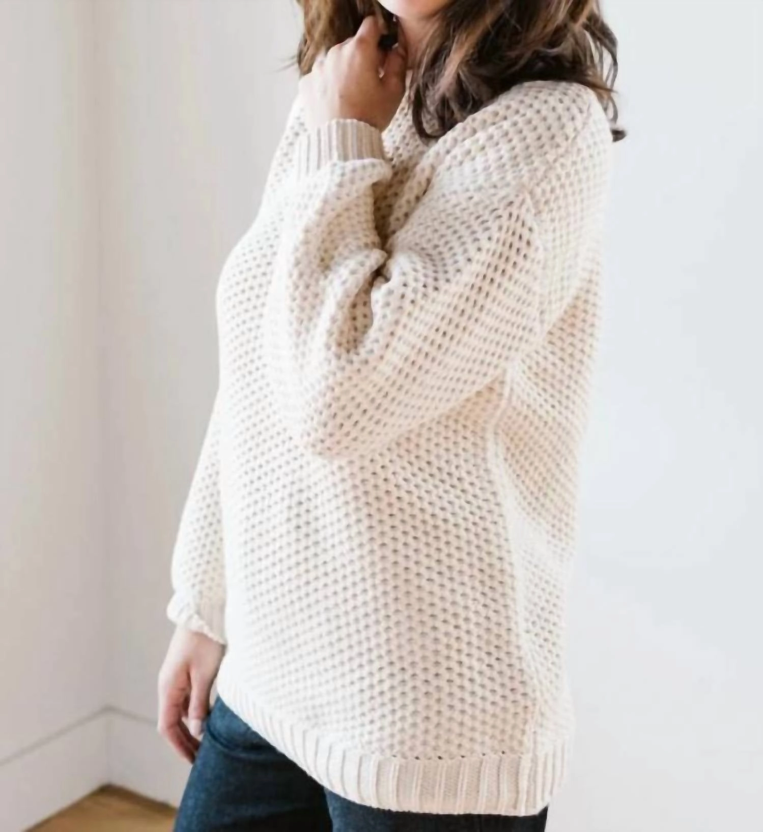 Classic Fit Tunic Pullover In Cream