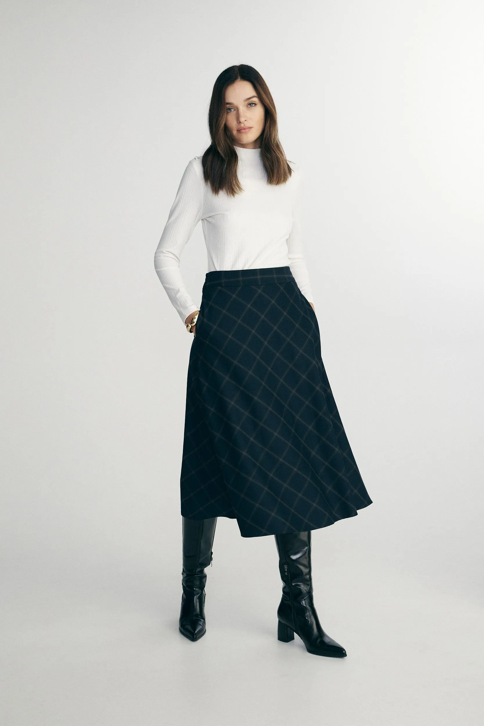 Signature Detail Wool blend Plaid midi skirt