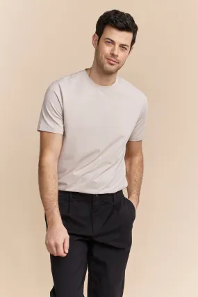 T-shirt with prints on the back Raw Hem Finish Easy Fit Wear