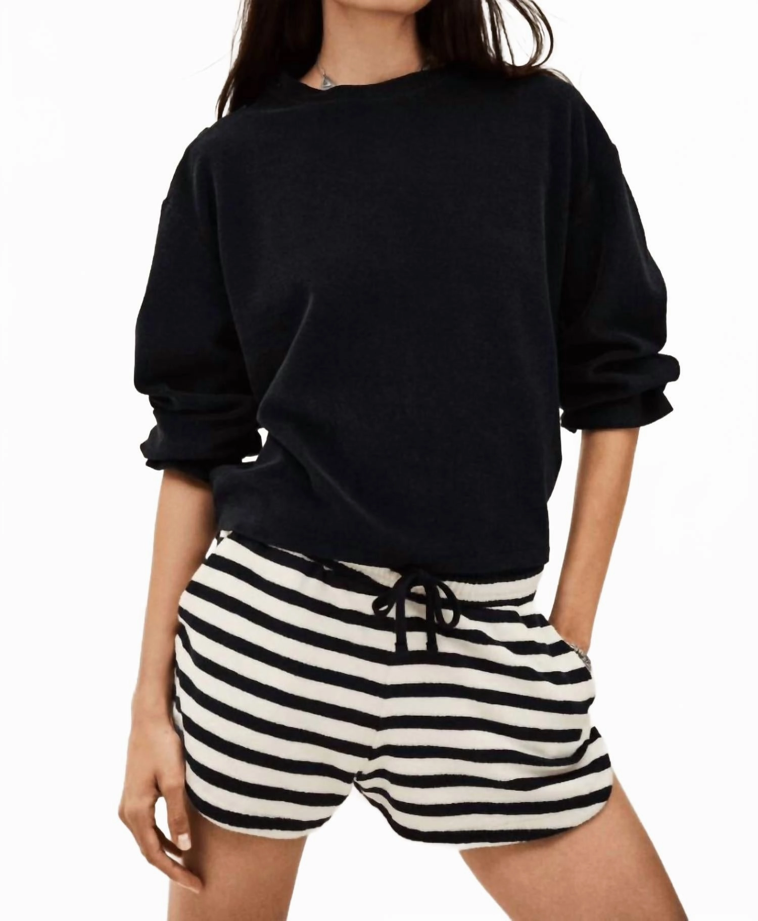 Finn Striped Short In Black Natural Breezy Comfort