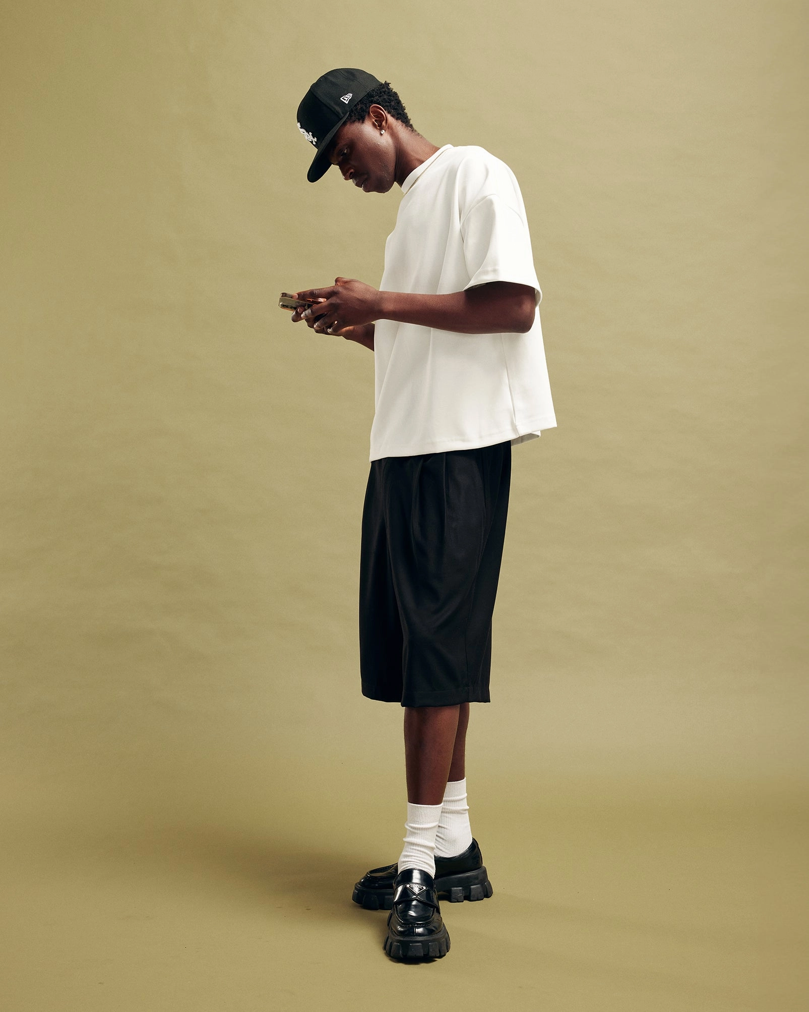 Neat Look Nothing Pleated Shorts | Tar