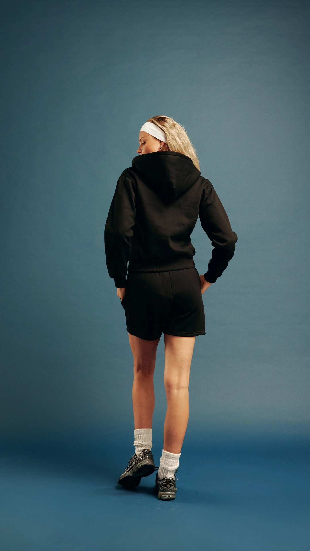 Temperature Regulating Blend Flexible Hemline WARM UP SHORTS | Black