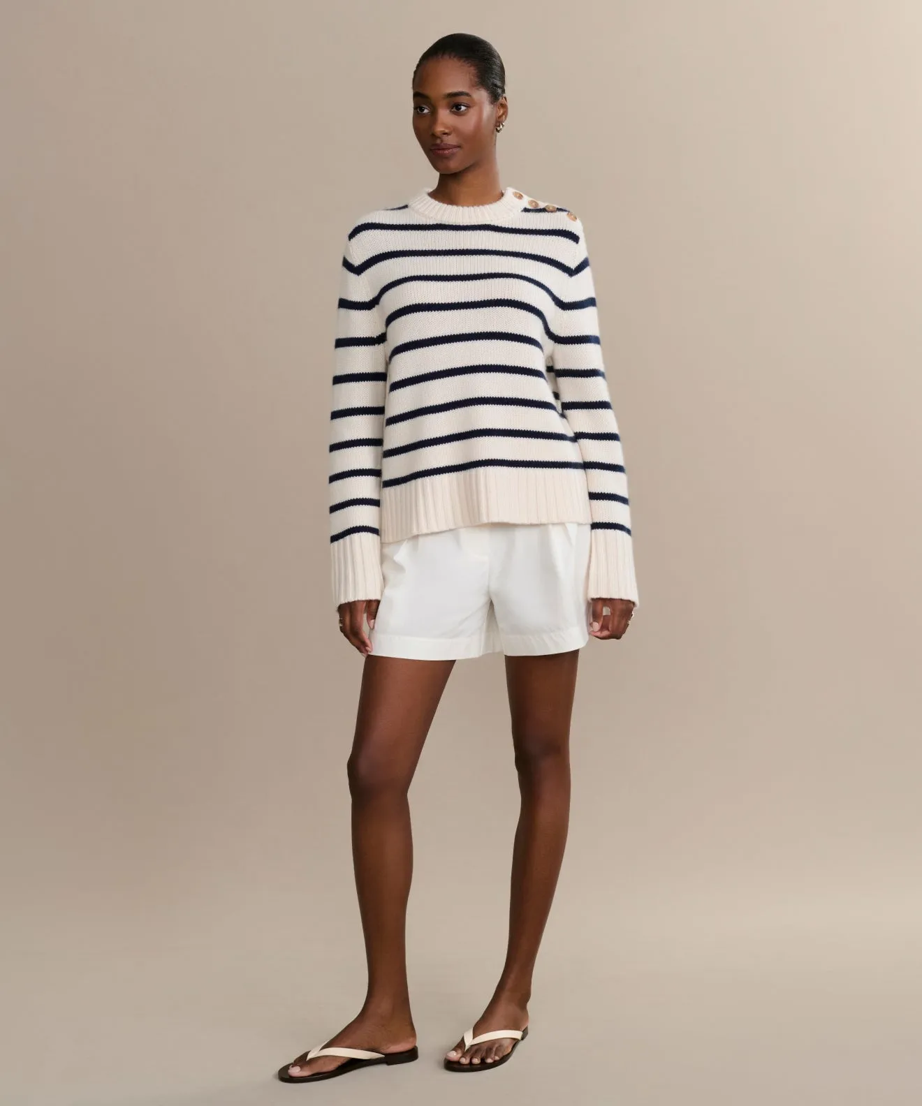 Essential Drape All Fit Look Grace Crewneck
