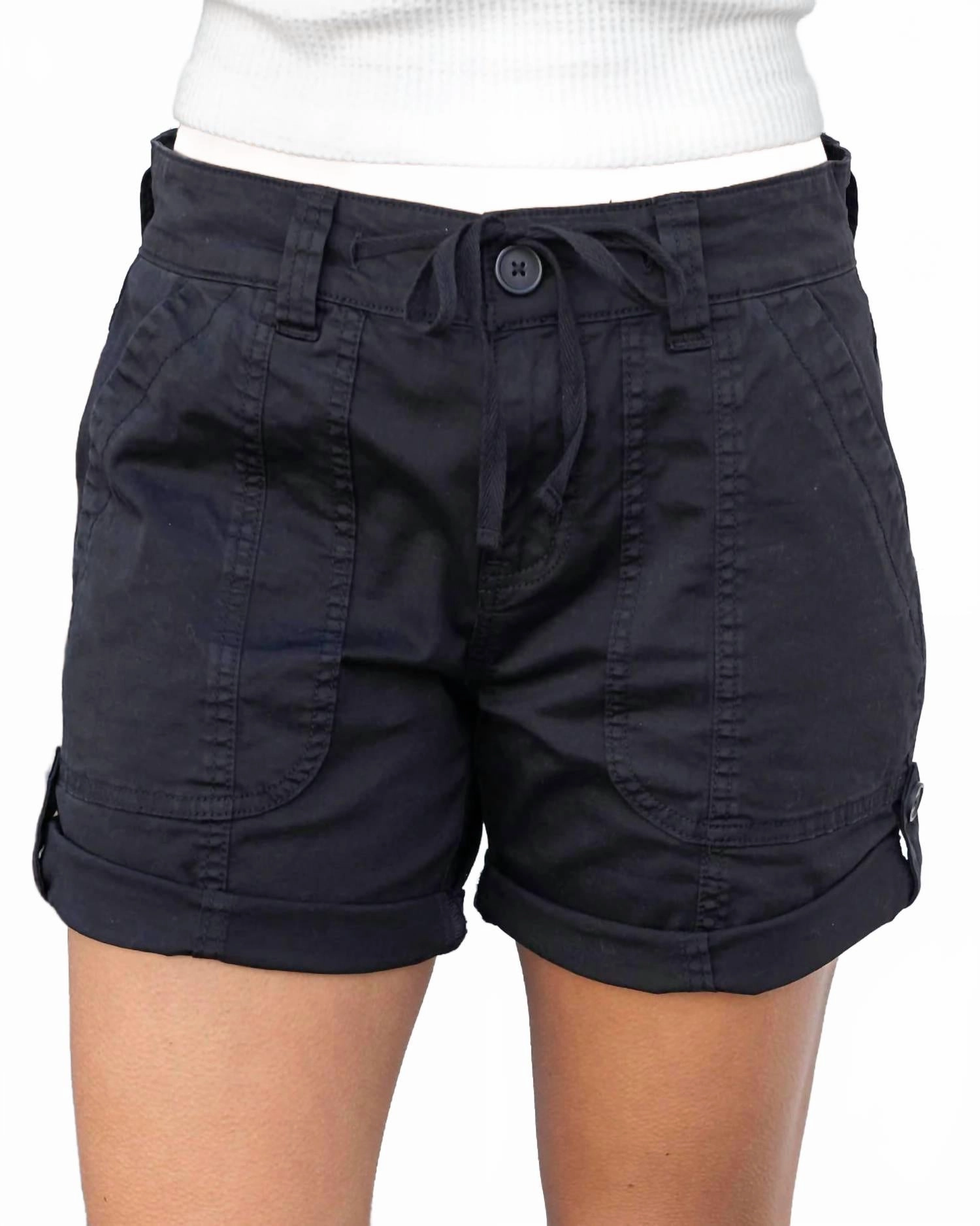 NonIrritatingTags Women's Classic Cargo Shorts In Black
