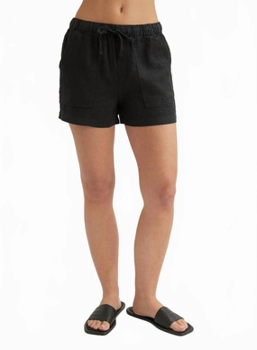 Women's Frayed Hem Pocket Shorts In Black Breathable Side Vents