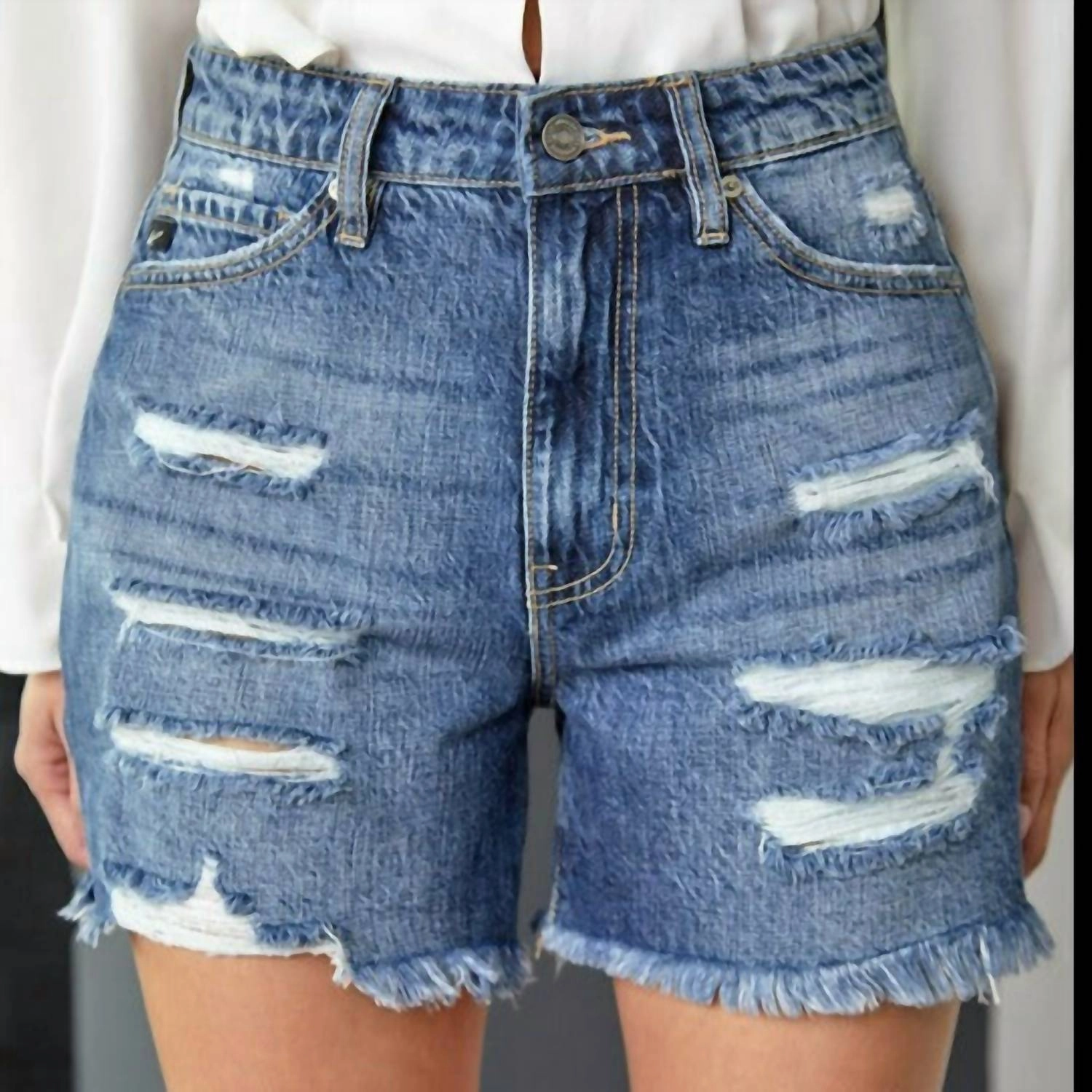 Women's Harleigh Girlfriend Denim Shorts In Blue Quick Access Zip Pockets